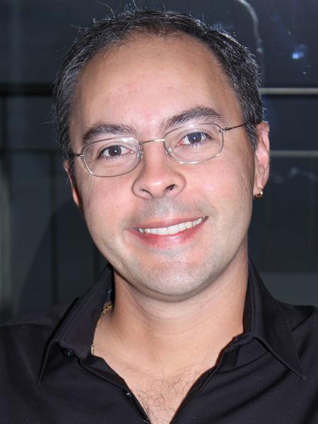 André