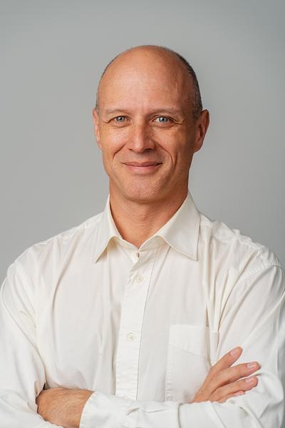 André Hodder